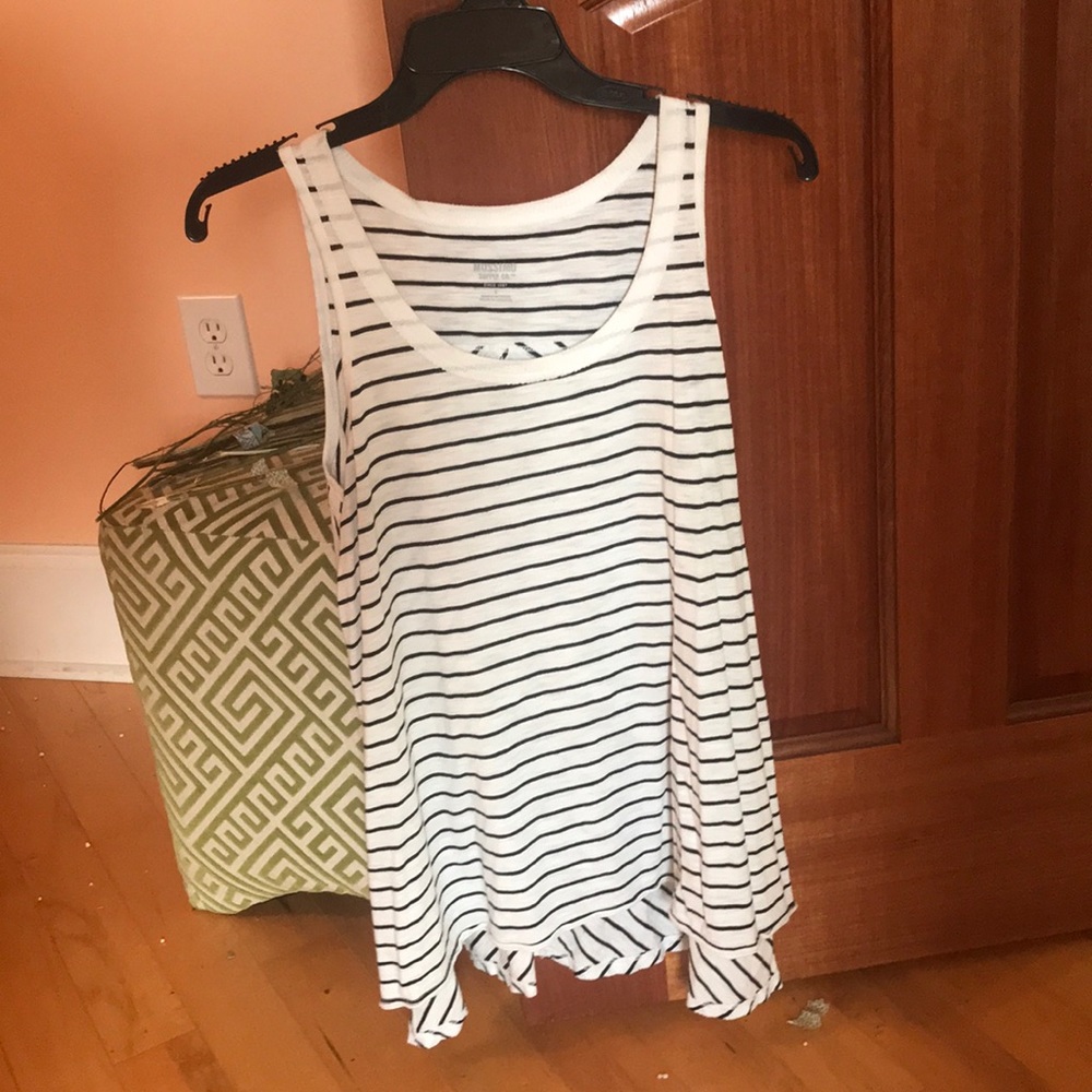 super cute tank top